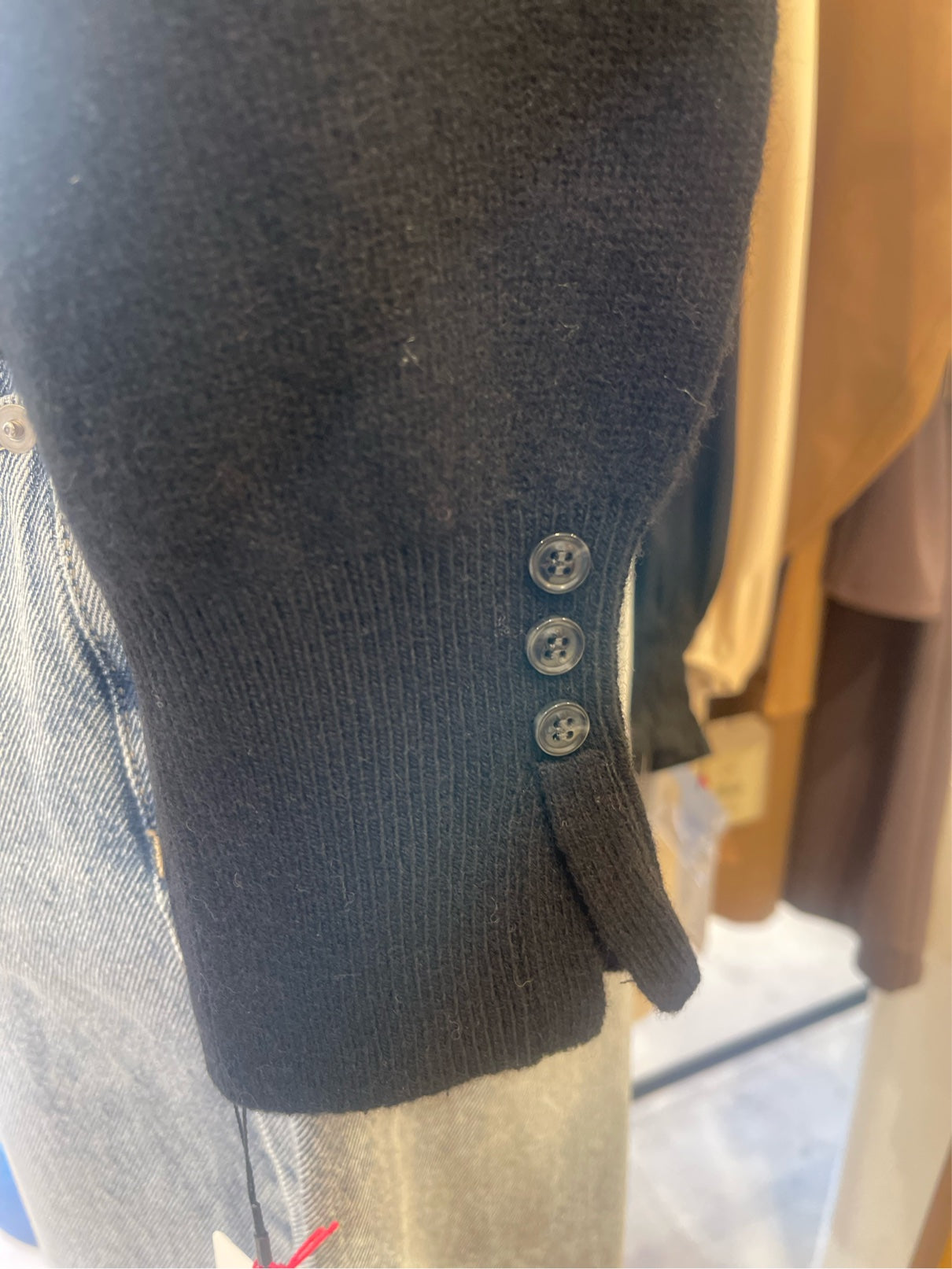 CYNICAL//カシミア混クルーネックニット