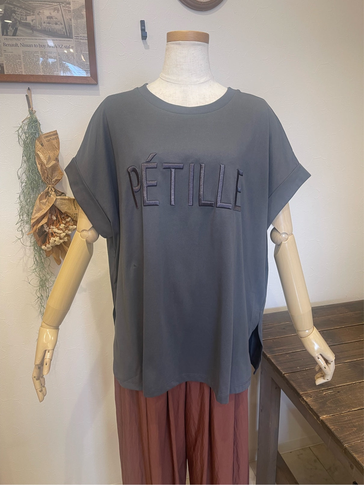 CYNICAL//ロゴＴシャツPETILIE