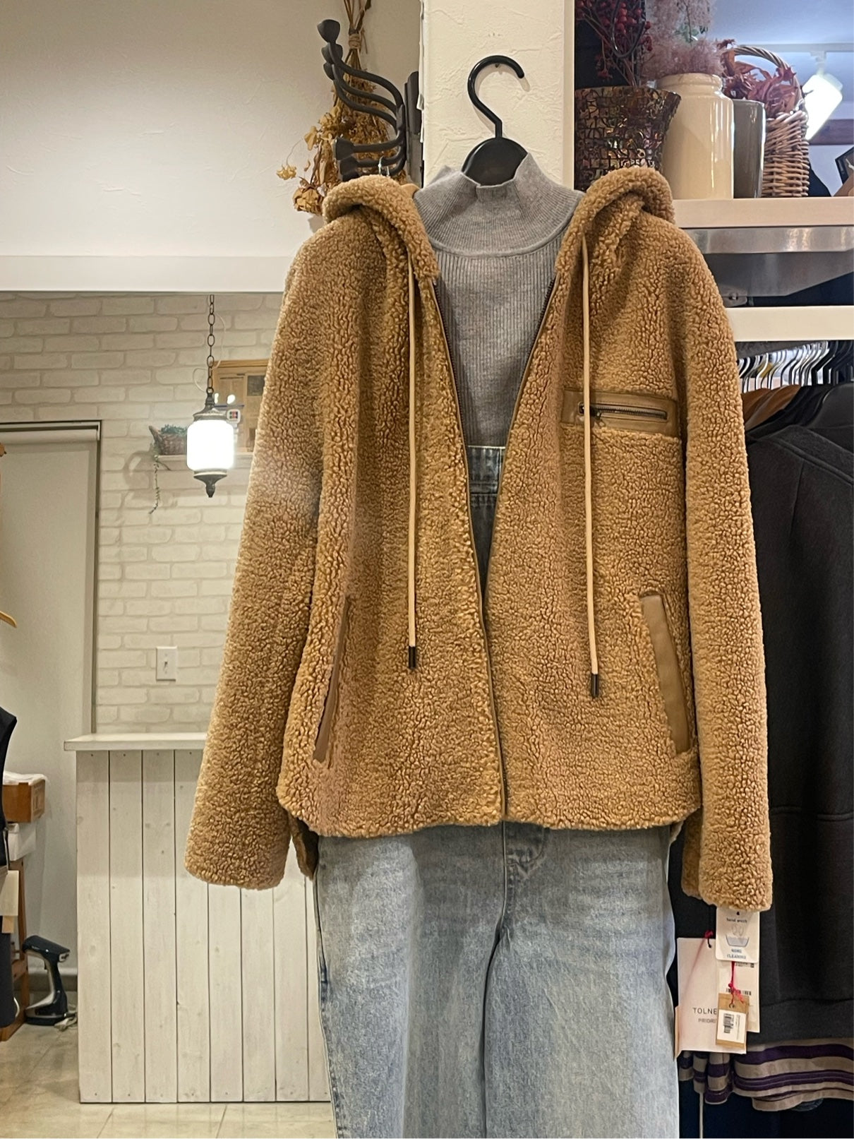 tolnera priority//フードボアコート