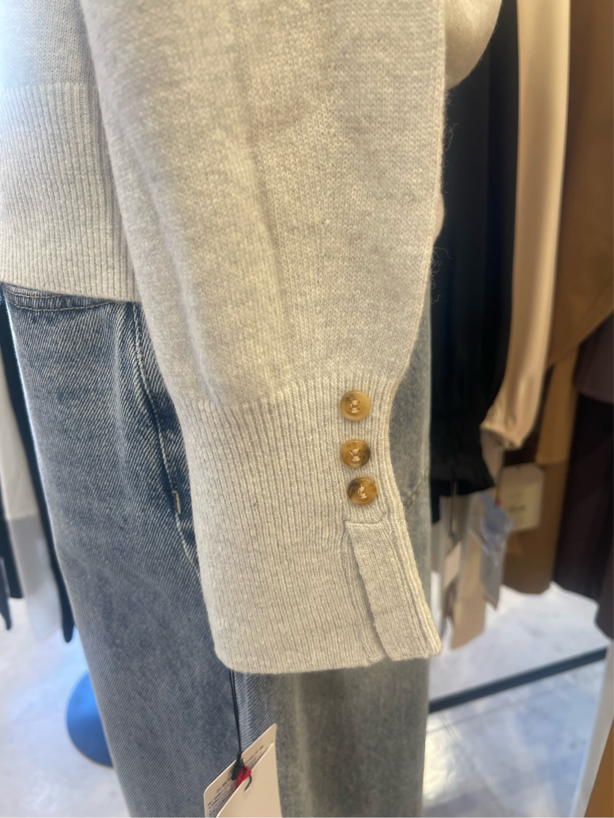 CYNICAL//カシミア混クルーネックニット